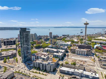 $1,835,000 | 2510 6th Avenue, Unit 2908, Seattle, WA 98121