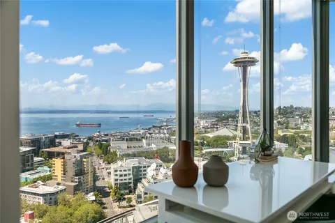 $1,835,000 | 2510 6th Avenue, Unit 2908, Seattle, WA 98121
