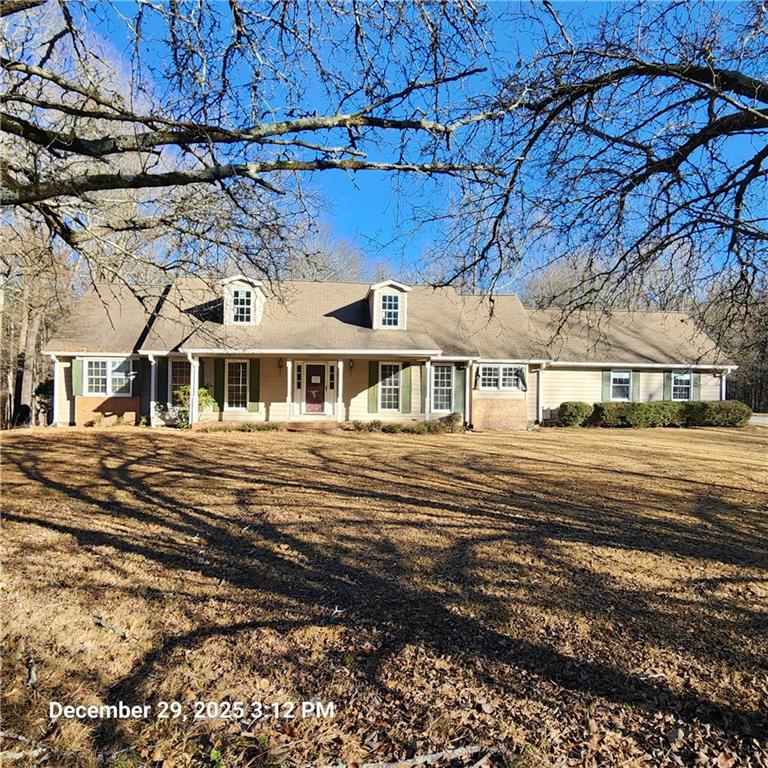 a view of a large white building