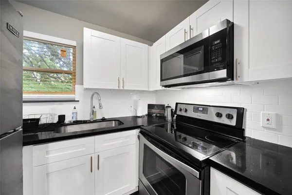 $1,499 | 1953 Dryden Road, Unit 4, Houston, TX 77030