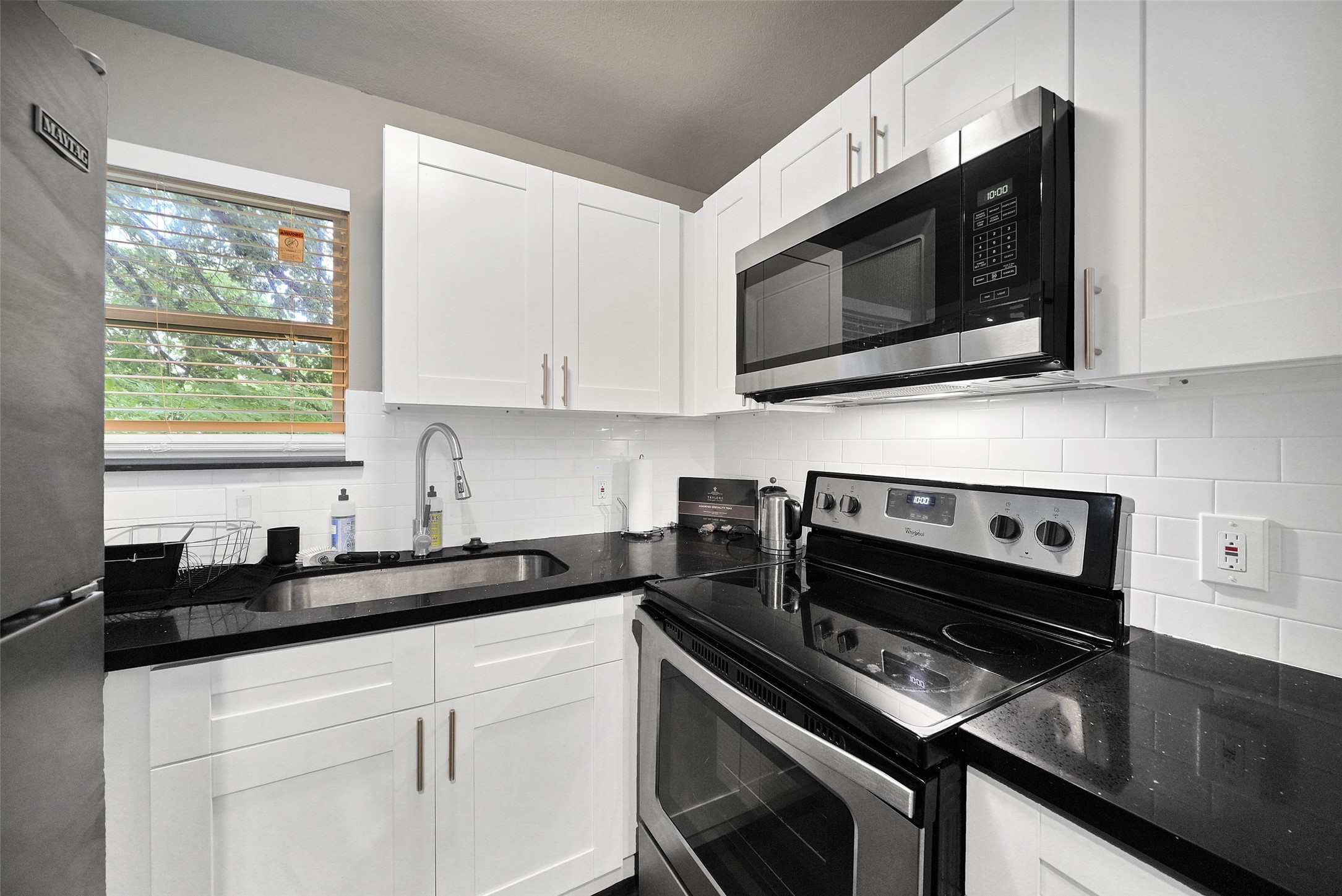 1953 Dryden Road, Unit 4 Houston, TX 77030 - Photo 1 of 13