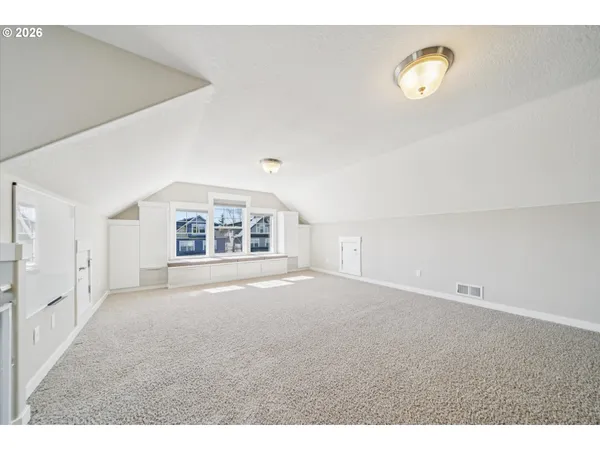 $1,225,000 | 1647 Southeast Spokane Street, Portland, OR 97202
