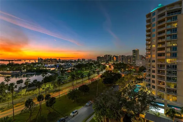 $665,000 | 435 South Gulfstream Avenue, Unit 1103, Sarasota, FL 34236