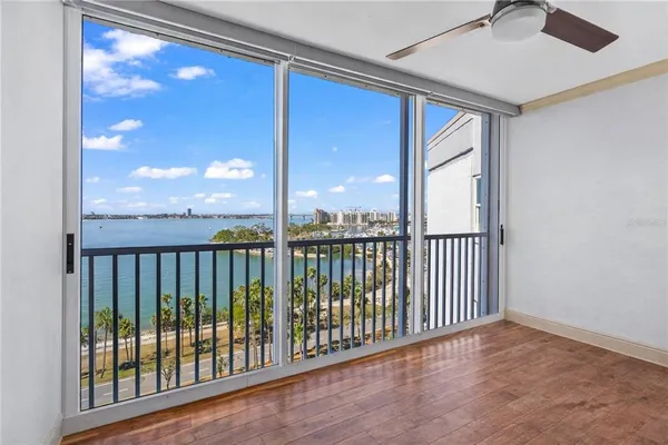 $665,000 | 435 South Gulfstream Avenue, Unit 1103, Sarasota, FL 34236