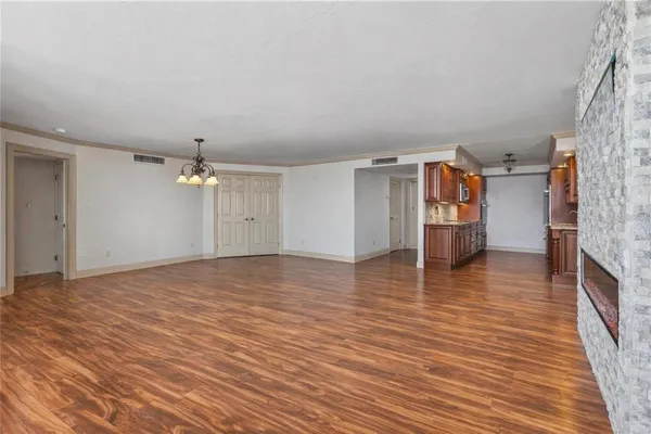 $665,000 | 435 South Gulfstream Avenue, Unit 1103, Sarasota, FL 34236