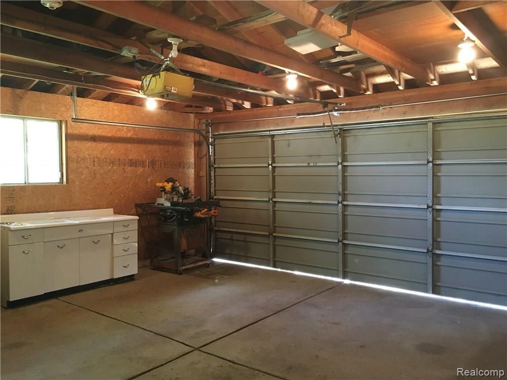 29015 Armada Ridge Road Richmond, MI 48062 - Photo 19 of 50 2 car attached garage