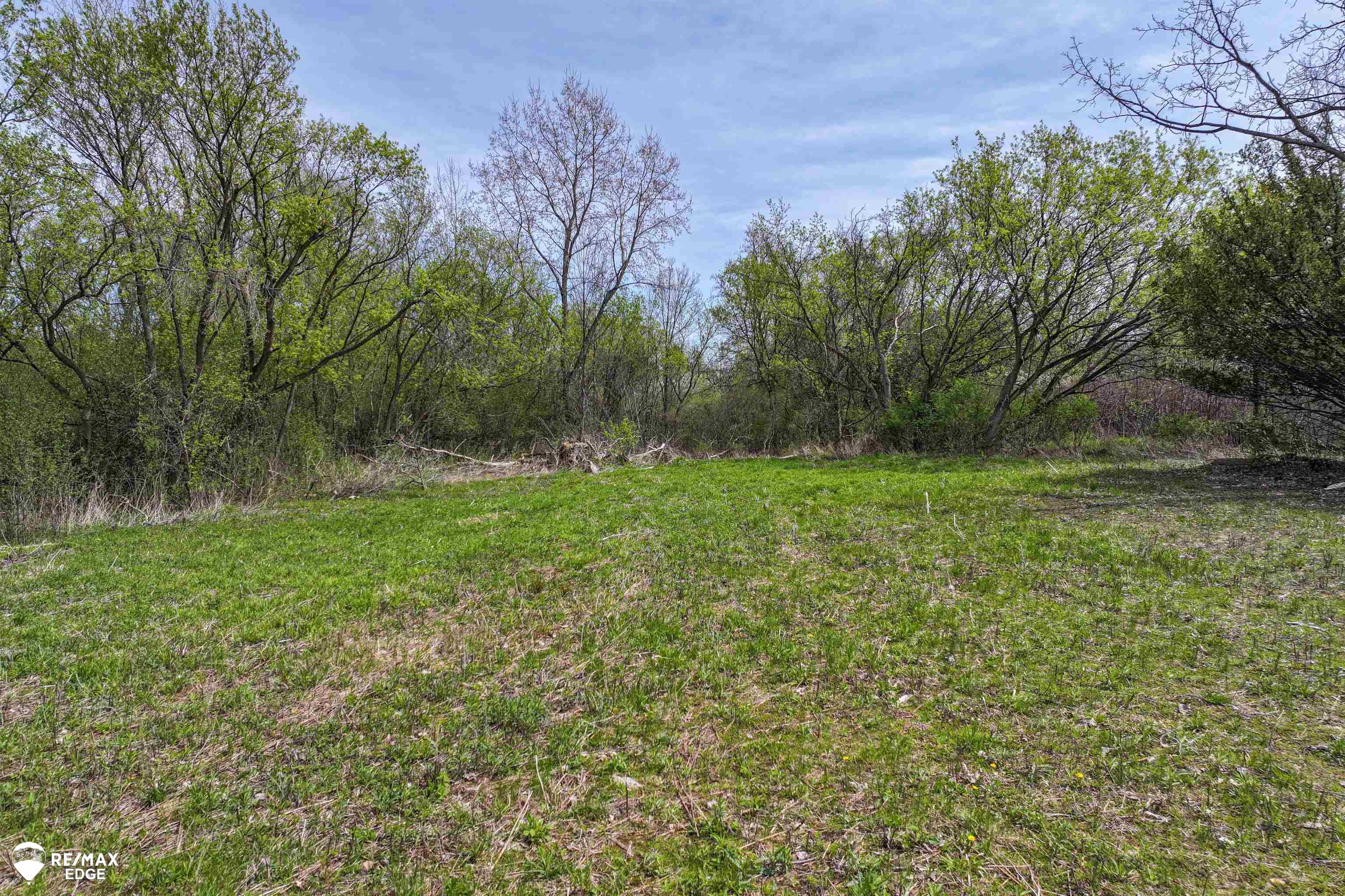 3353 South Center Road Burton, MI 48519 - Photo 2 of 15