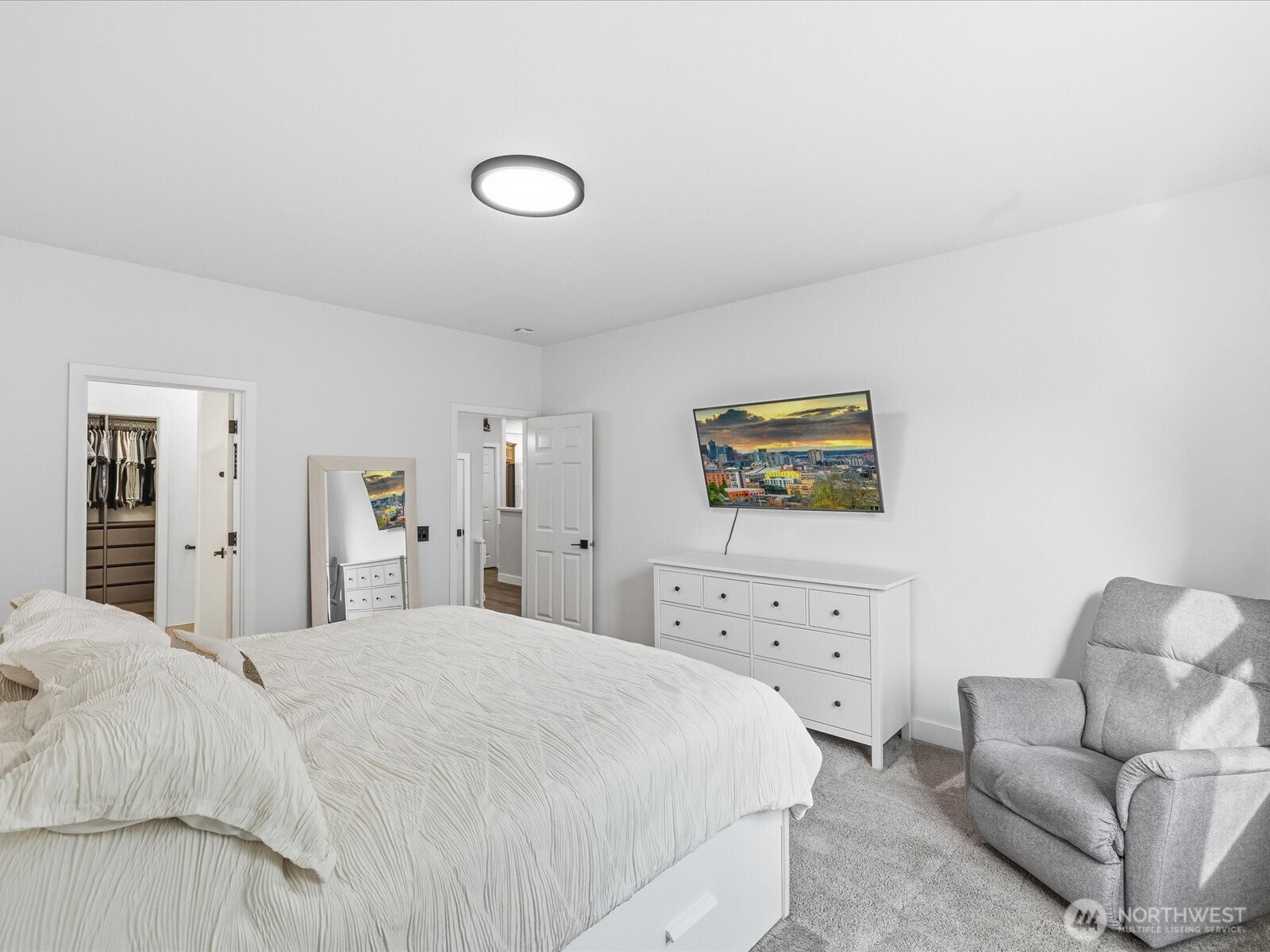 16501 48th Avenue West, Unit B Edmonds, WA 98026 - Photo 14 of 32