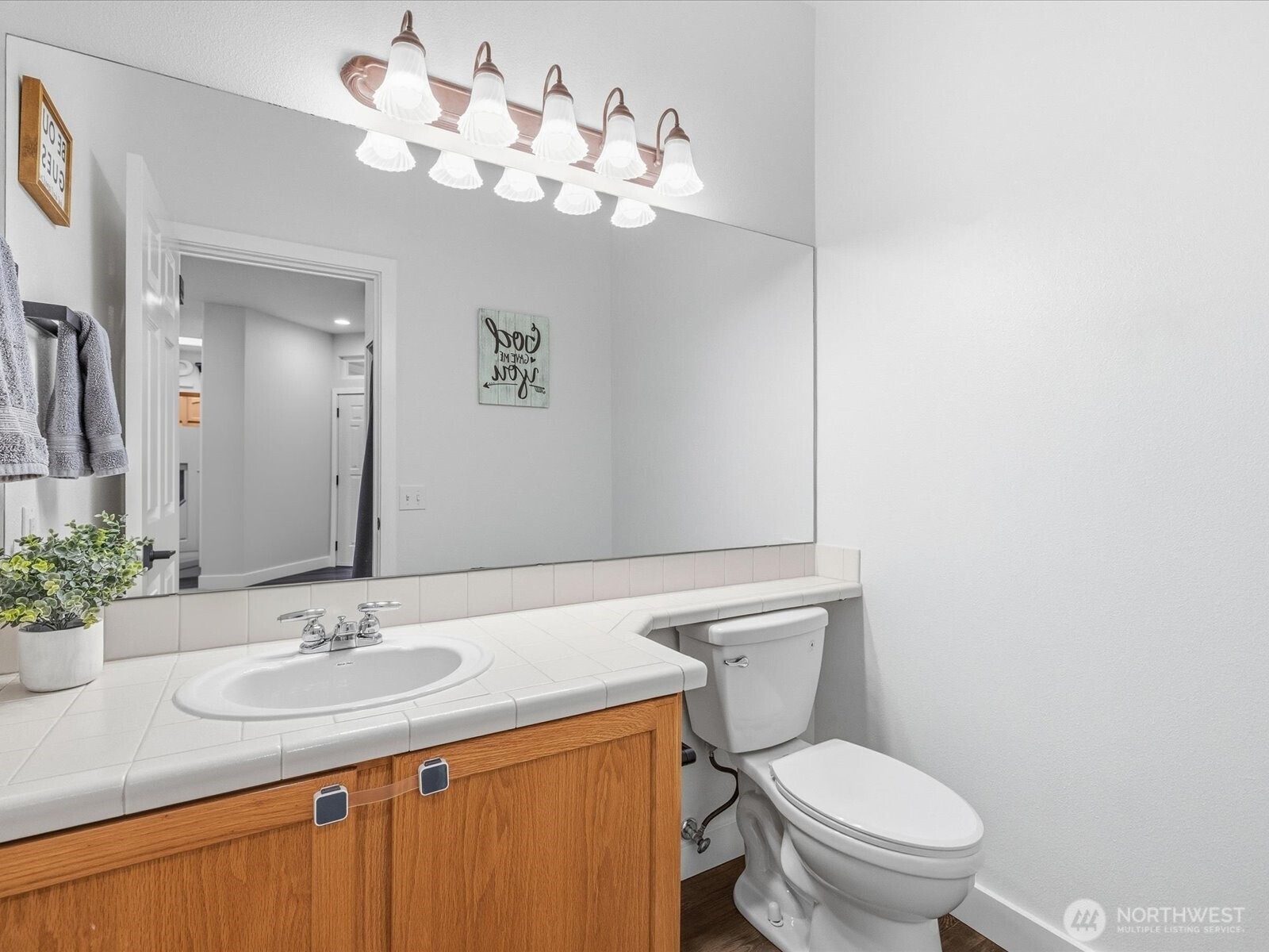 16501 48th Avenue West, Unit B Edmonds, WA 98026 - Photo 18 of 32