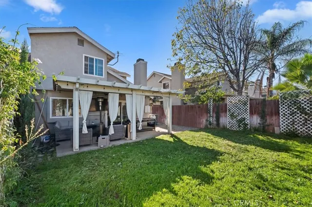 $599,000 | 834 Robles Place, Corona, CA 92882