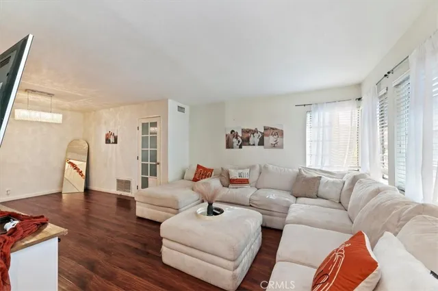 $599,000 | 834 Robles Place, Corona, CA 92882