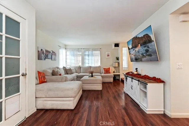 $599,000 | 834 Robles Place, Corona, CA 92882