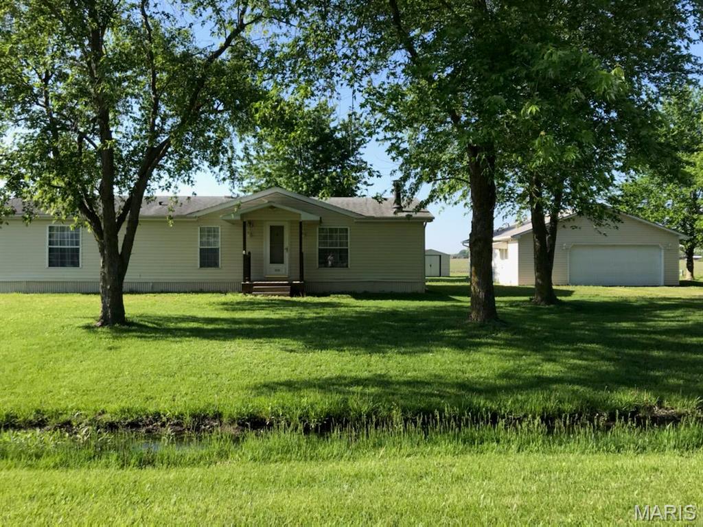 1221 Mary Irene Road New Baden, IL 62265 - Photo 15 of 18