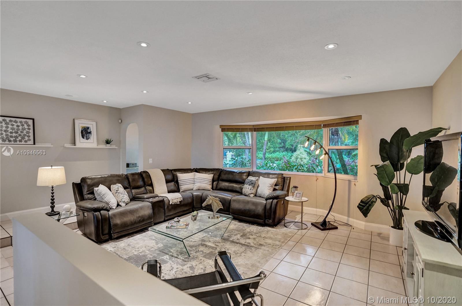 4100 North Park Road Hollywood, FL 33021 - Photo 4 of 20 Gallery Image 4