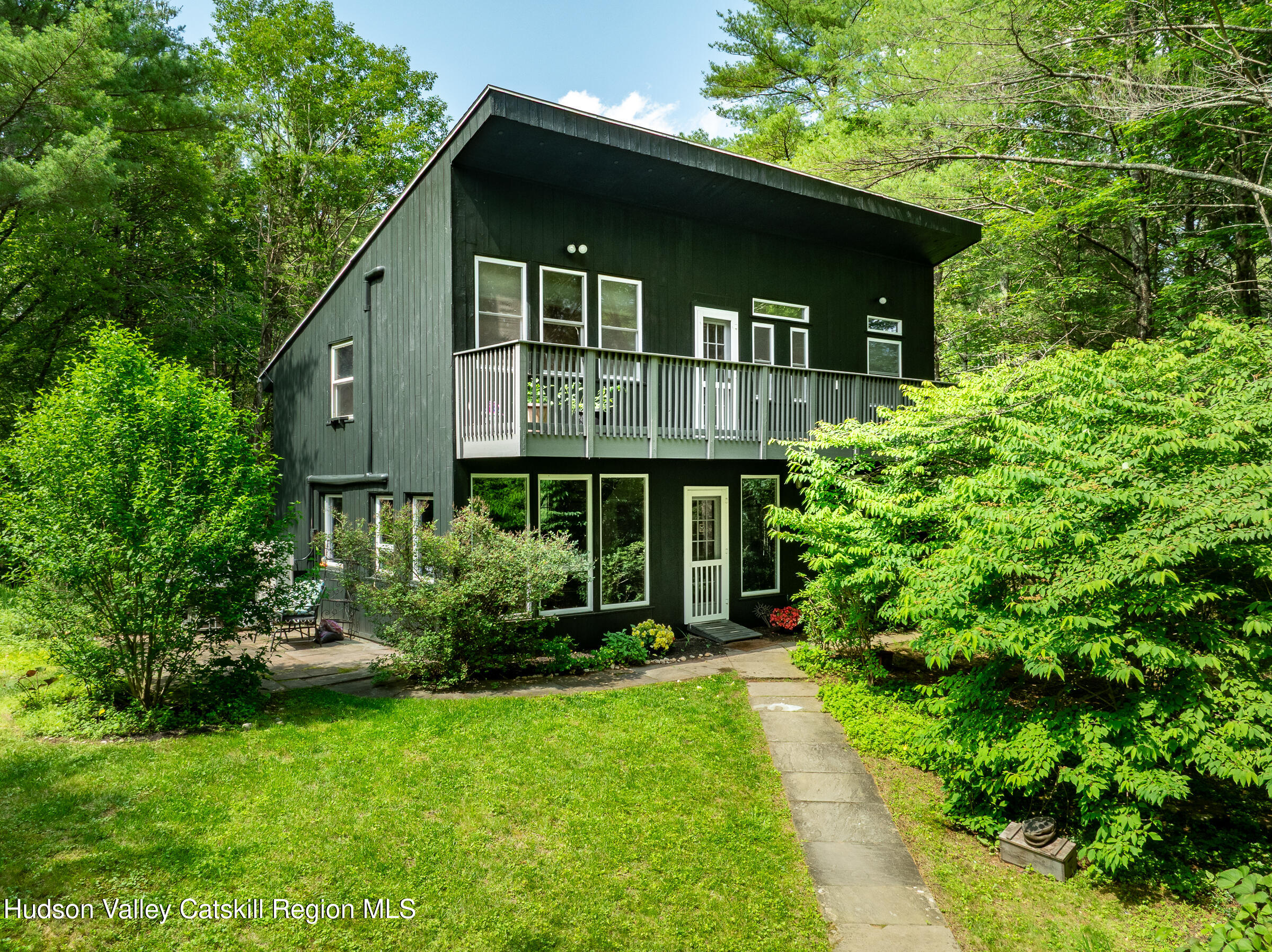 159 Pine Lane Saugerties, NY 12477 - Photo 1 of 28 159 Pine Lane LR-132