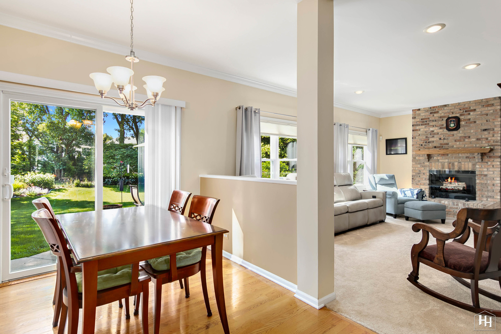420 5th Street Wheeling, IL 60090 - Photo 7 of 34 a view of a dining room with furniture window and outside view