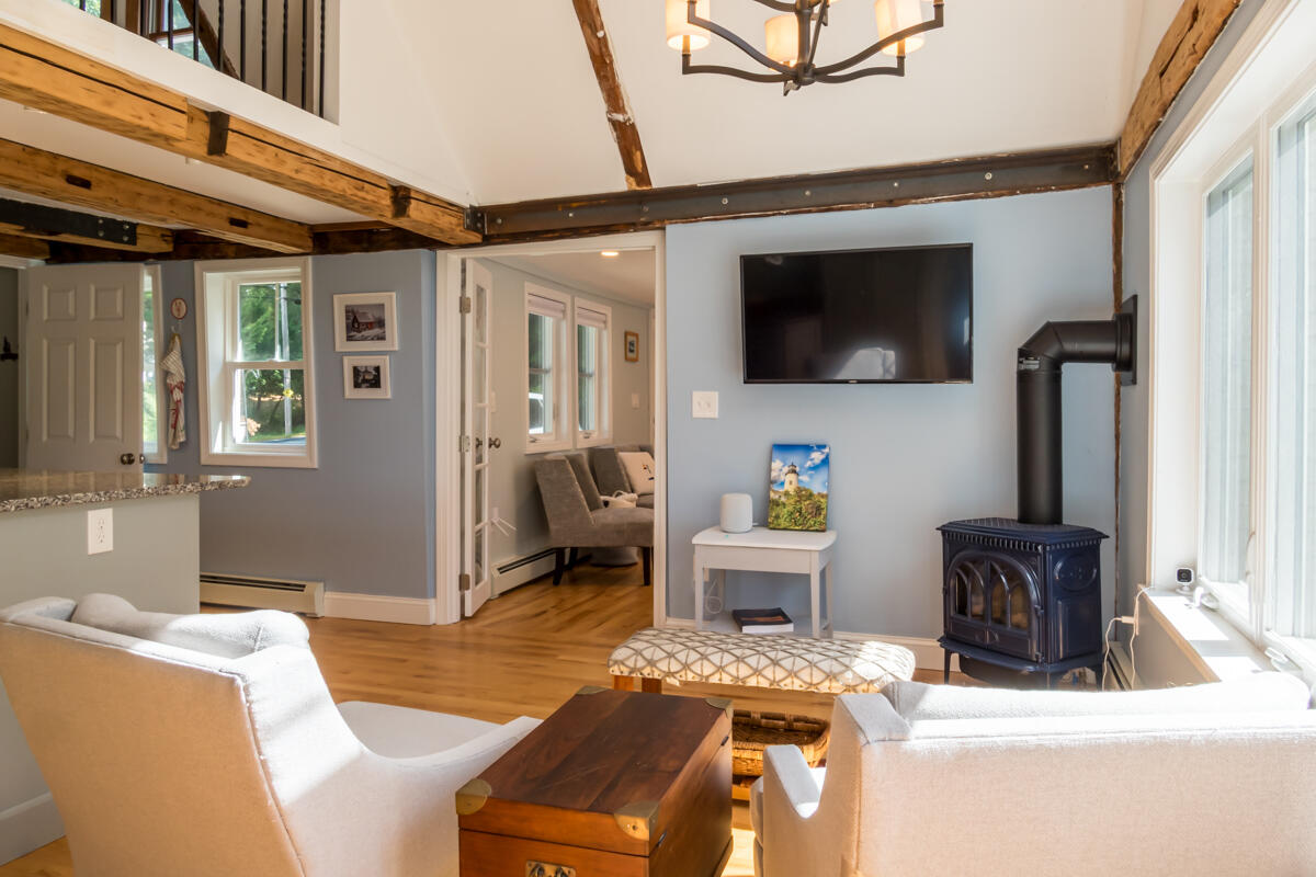 69 Beech Hill Road Freeport, ME 04032 - Photo 13 of 54 25-Kitchen (11 of 12)