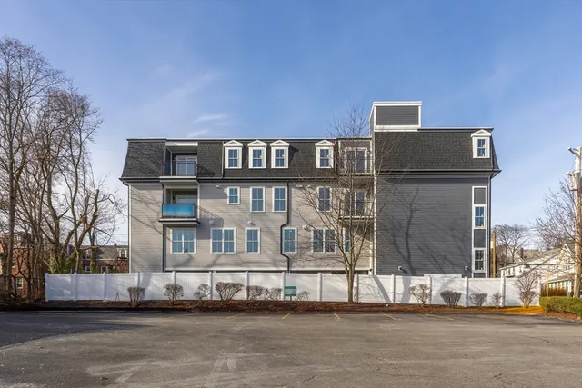 $1,050,000 | 59 Spear Street, Unit 201, Quincy, MA 02169