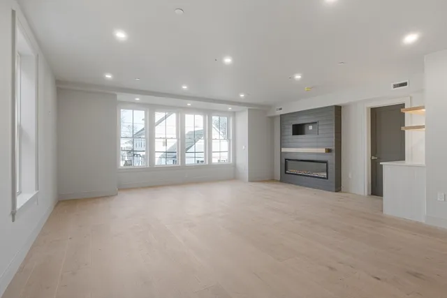 $1,050,000 | 59 Spear Street, Unit 201, Quincy, MA 02169