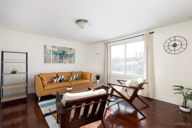 $329,900 | 39 Greengage Circle, Amherst, NY 14051