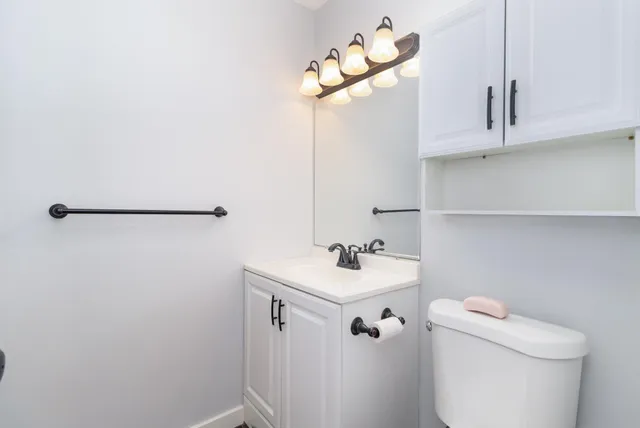 $145,000 | 4351 Parklawn Avenue, Unit 7E, Edina, MN 55435