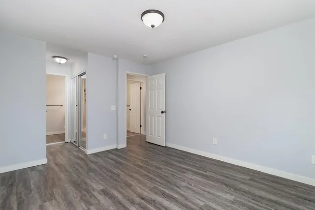 $145,000 | 4351 Parklawn Avenue, Unit 7E, Edina, MN 55435