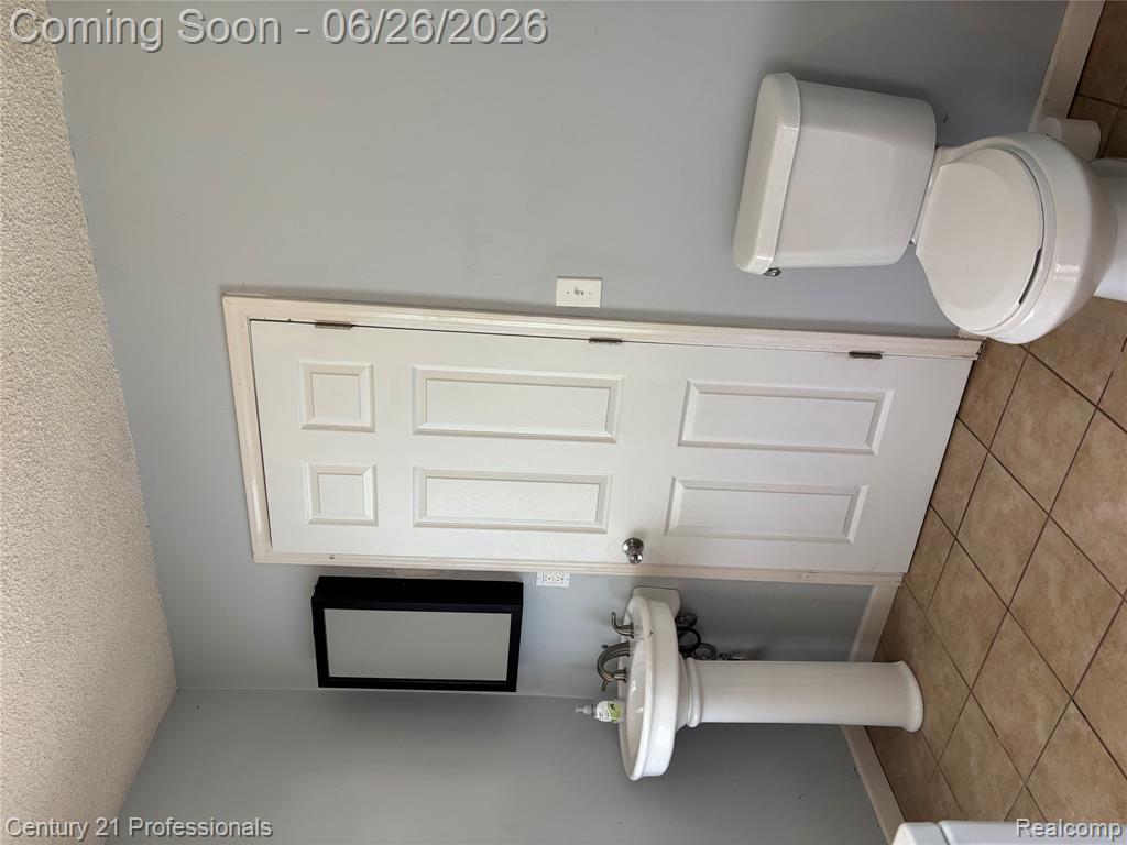 2875 Marlington Road Waterford, MI 48329 - Photo 12 of 27