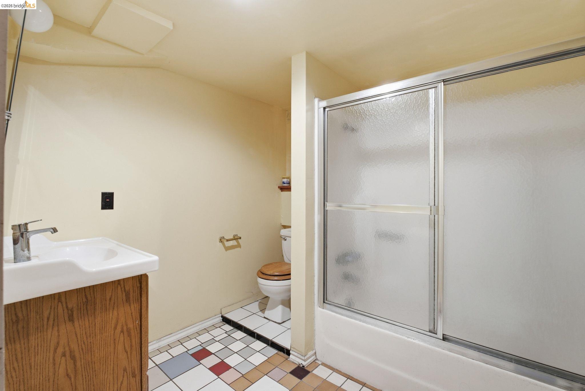 2204 Tenth Street Berkeley, CA 94710 - Photo 32 of 38 Gallery Image 32