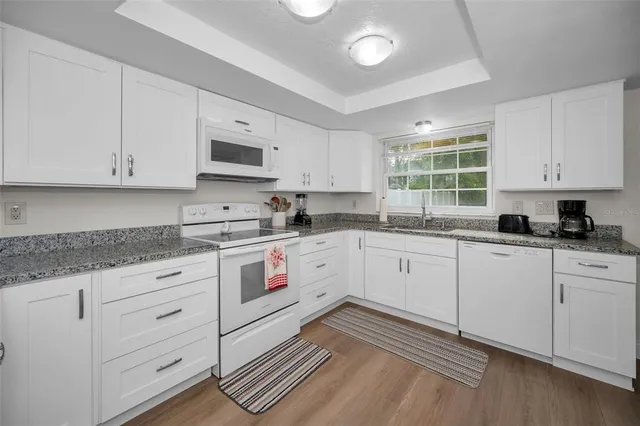 $435,000 | 817 Riverside Drive, Tarpon Springs, FL 34689