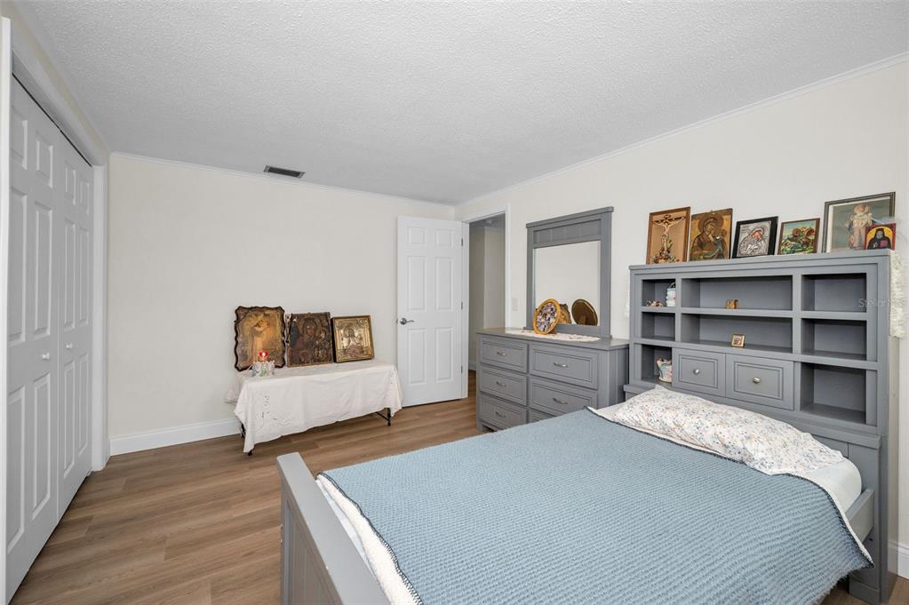 817 Riverside Drive Tarpon Springs, FL 34689 - Photo 21 of 32