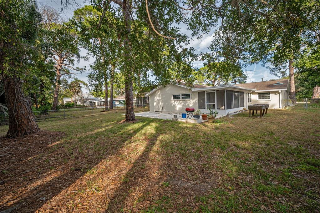 817 Riverside Drive Tarpon Springs, FL 34689 - Photo 31 of 32