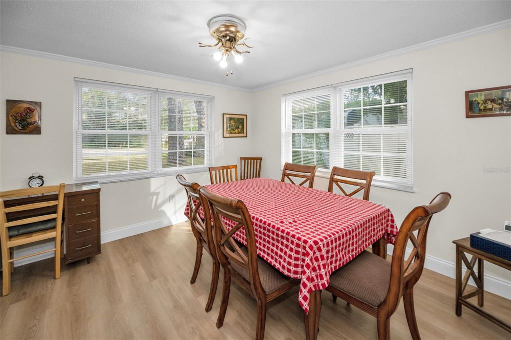 817 Riverside Drive Tarpon Springs, FL 34689 - Photo 8 of 32