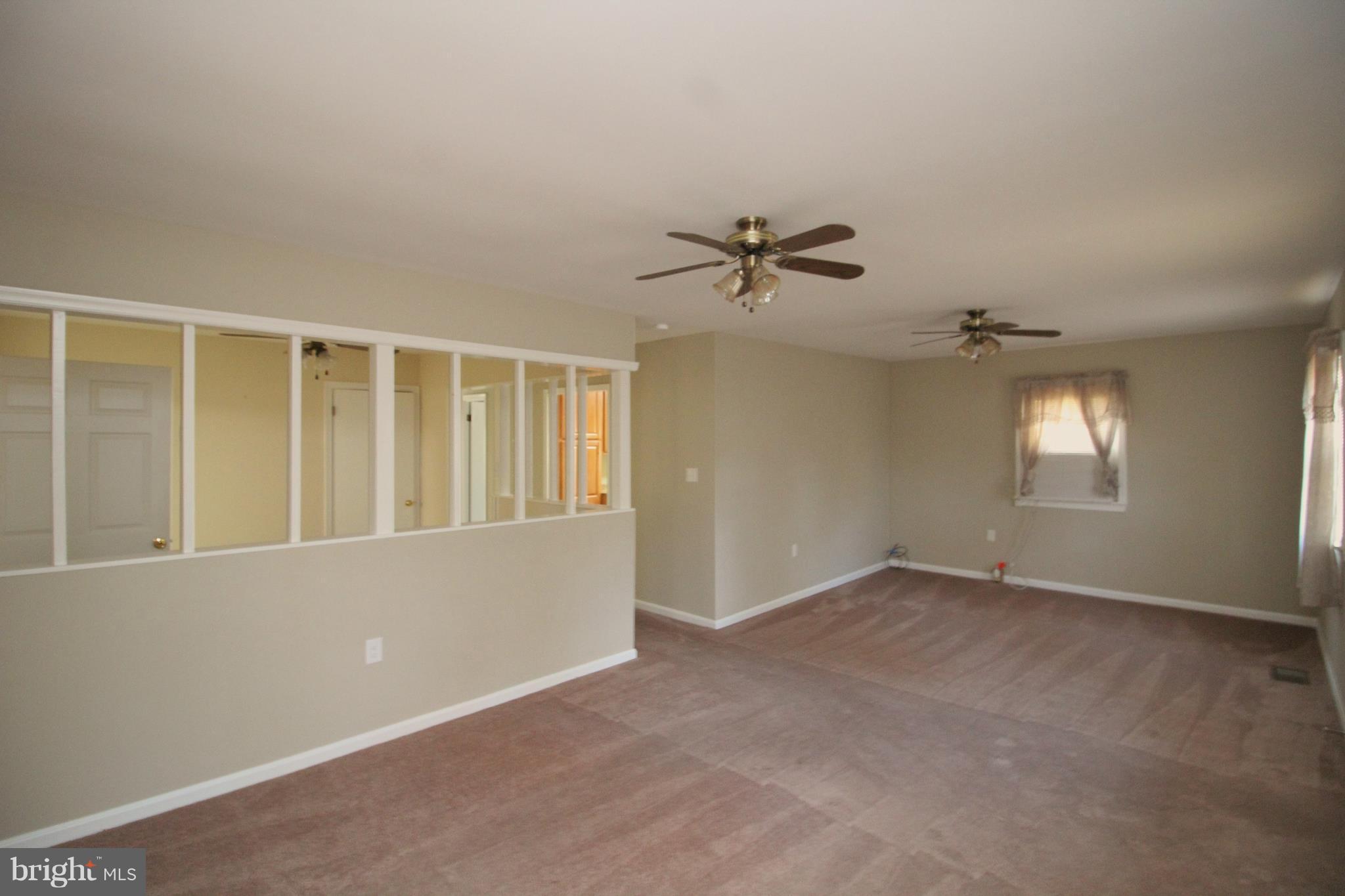 19320 Wasche Road Dickerson, MD 20842 - Photo 3 of 16 Living Room