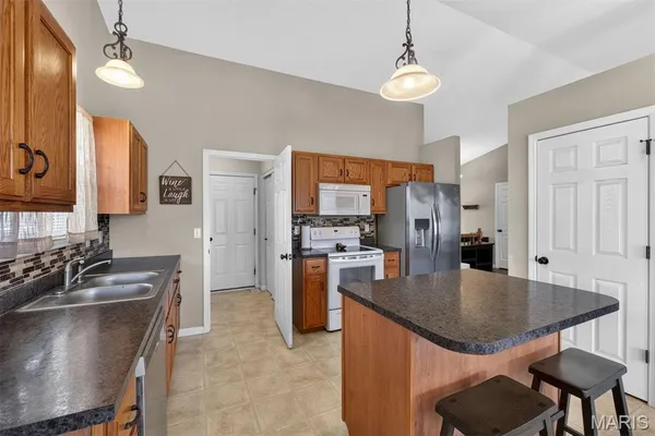 $349,000 | 2162 Oakglen Street, Imperial, MO 63052