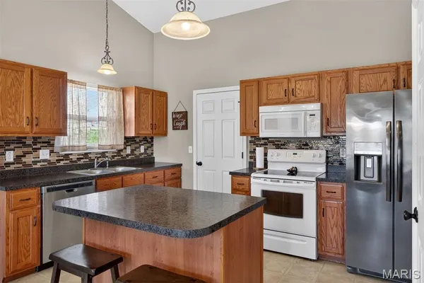 $349,000 | 2162 Oakglen Street, Imperial, MO 63052