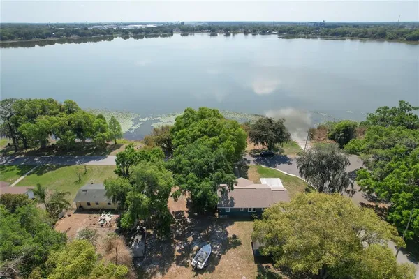 $295,000 | 310 Lake Lena Boulevard, Auburndale, FL 33823