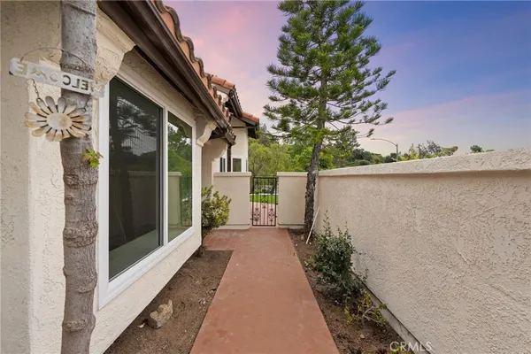 $875,000 | 1723 Larkhaven Glen, Escondido, CA 92026