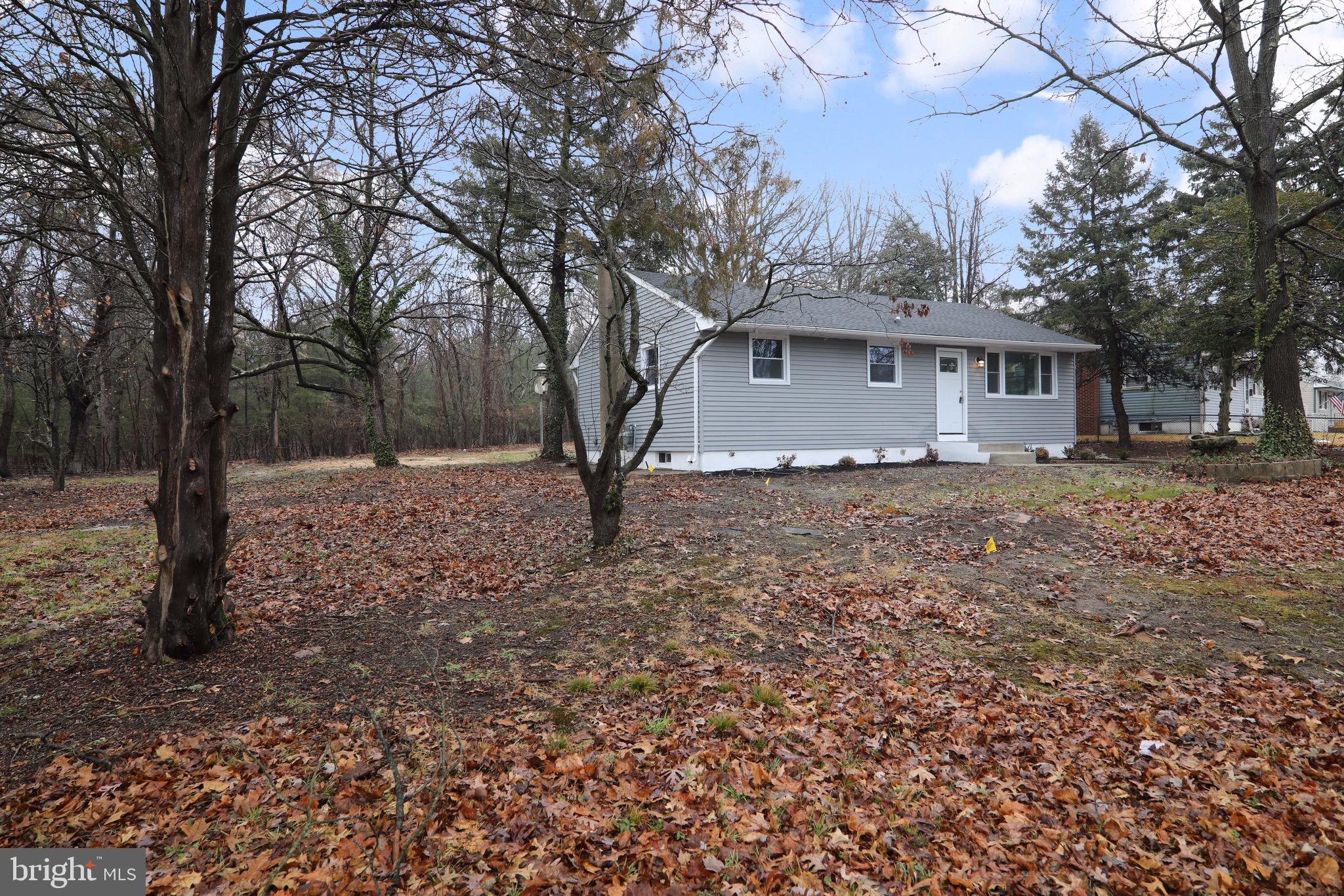 112 Country Club Road Pine Hill, NJ 08021 - Photo 20 of 22 a view of a house with a yard