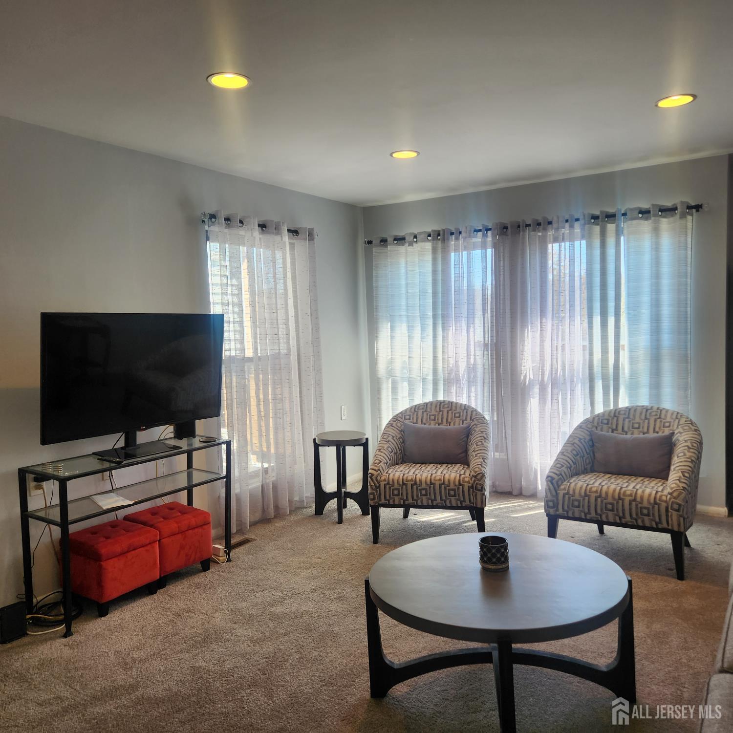 3I Twin Rivers Drive, Unit K Hightstown, NJ 08520 - Photo 4 of 9