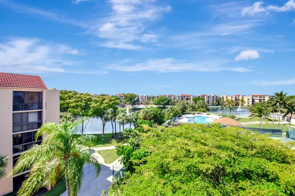$4,000 | 755 Dotterel Road, Unit 1512, Delray Beach, FL 33444