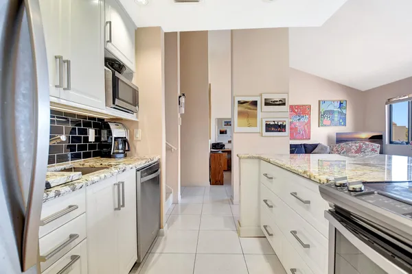 $4,000 | 755 Dotterel Road, Unit 1512, Delray Beach, FL 33444