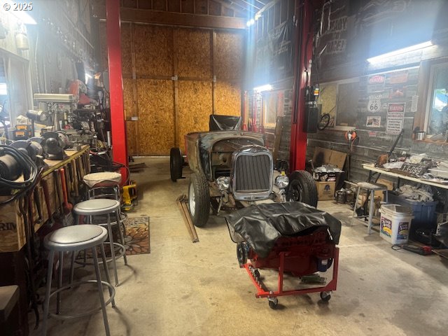 1911 15th Street Baker City, OR 97814 - Photo 24 of 33 a view of a room with gym equipment