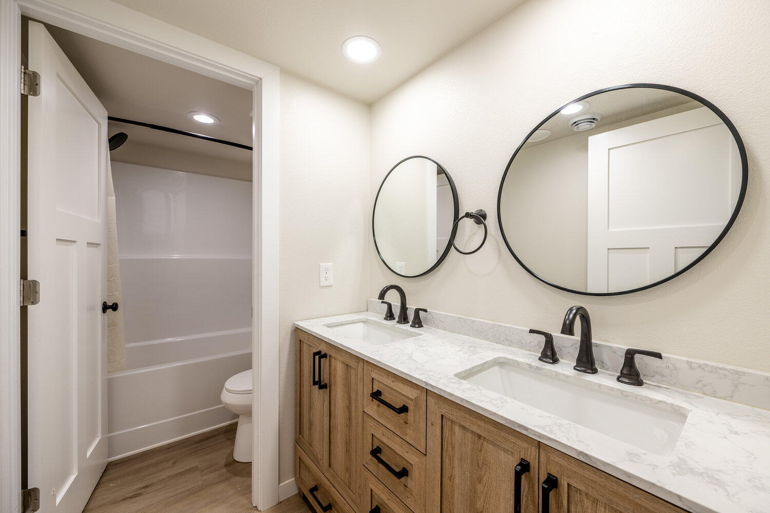 1165 Covey Run Road Sheridan, WY 82801 - Photo 13 of 18 Bathroom