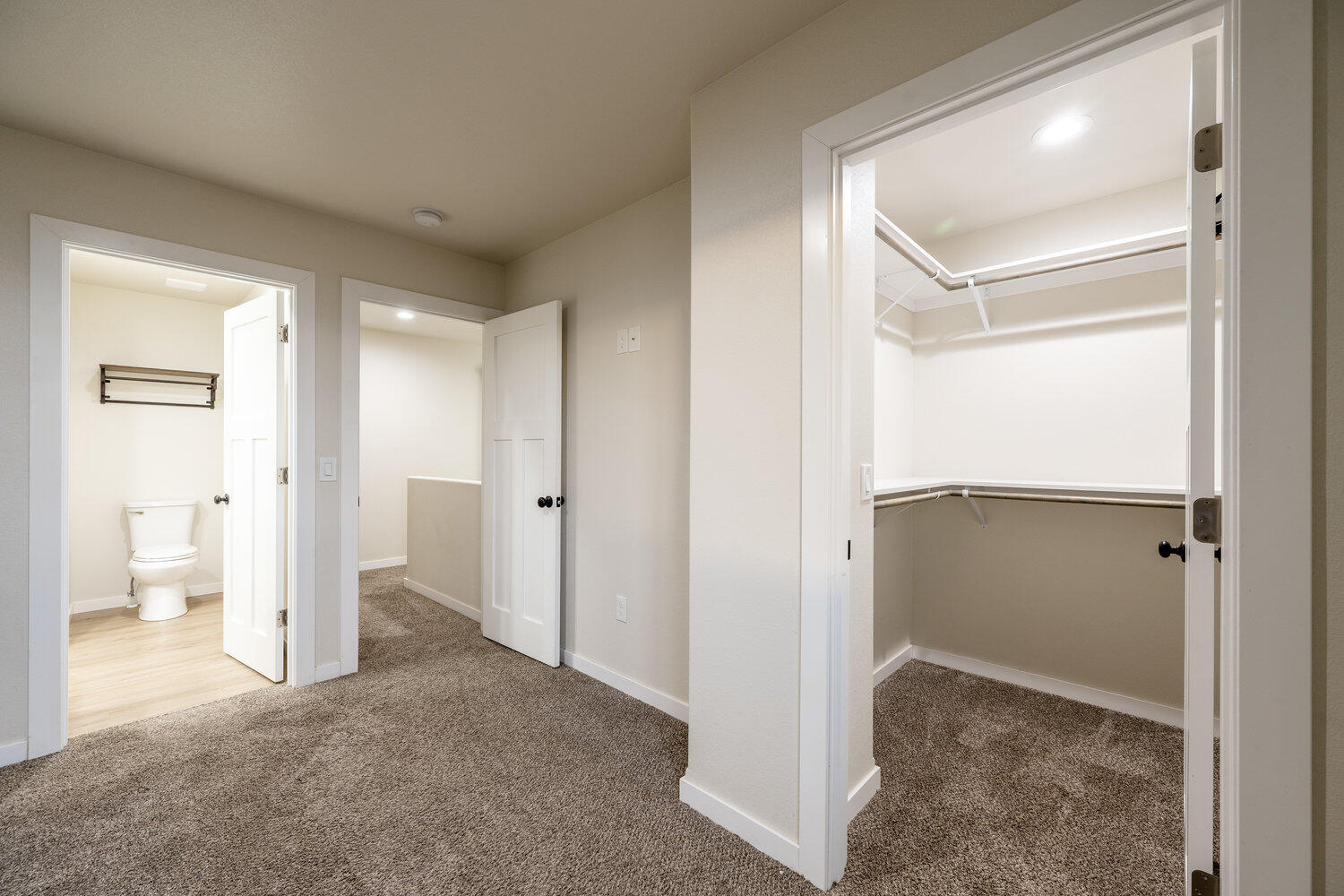 1165 Covey Run Road Sheridan, WY 82801 - Photo 19 of 25 Primary closet bath