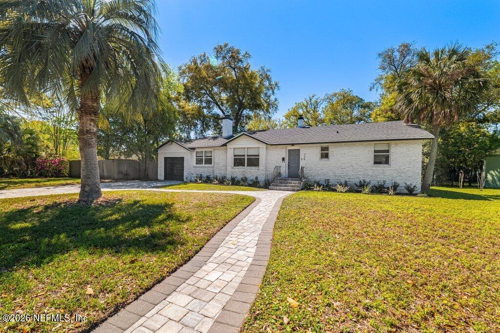 726 Old Hickory Road Jacksonville, FL 32207 - Photo 5 of 44 726 Old Hickory Rd (40).jpg-SMALL