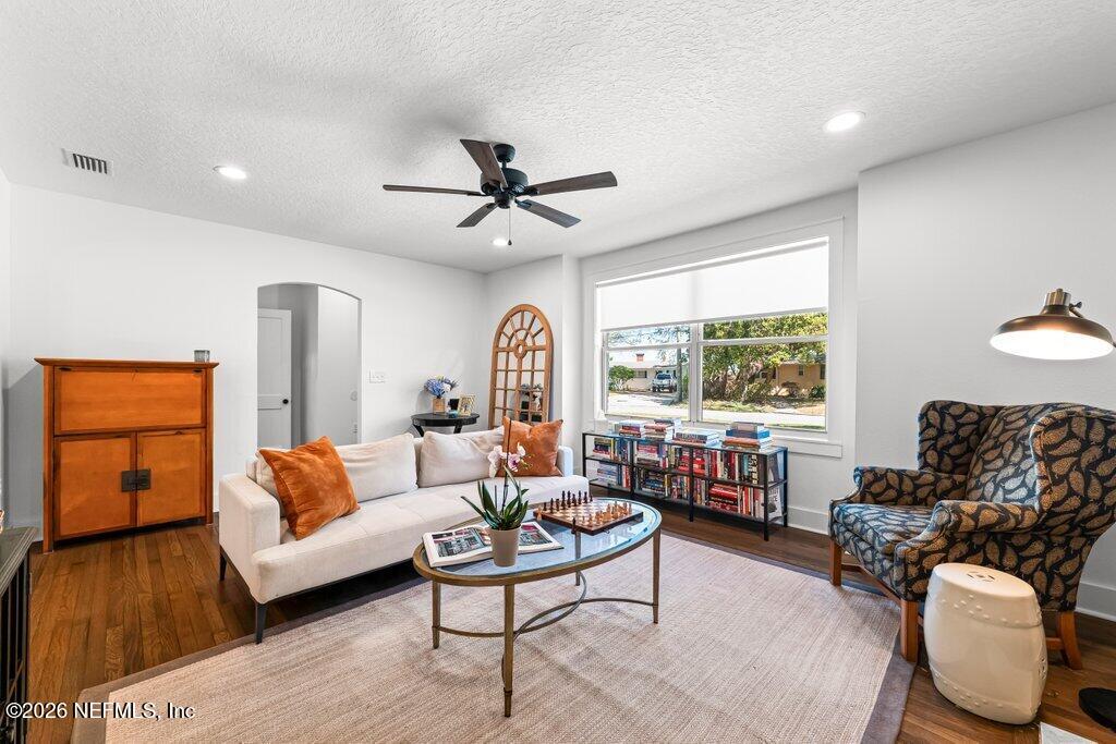 726 Old Hickory Road Jacksonville, FL 32207 - Photo 6 of 44 726 Old Hickory Rd (26).jpg-SMALL