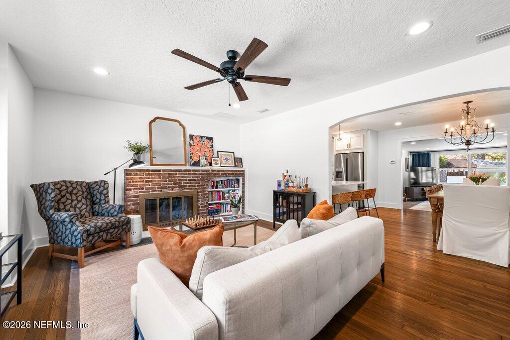 726 Old Hickory Road Jacksonville, FL 32207 - Photo 10 of 44 726 Old Hickory Rd (27).jpg-SMALL
