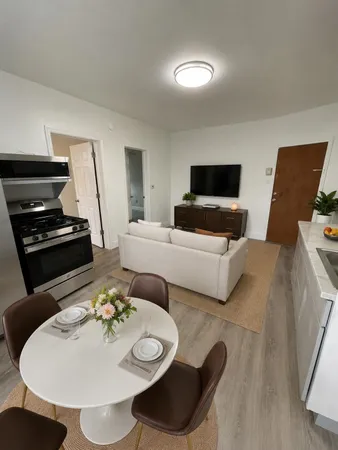 $1,800 | 188 Avenue F, Unit 6, Bayonne, NJ 07002
