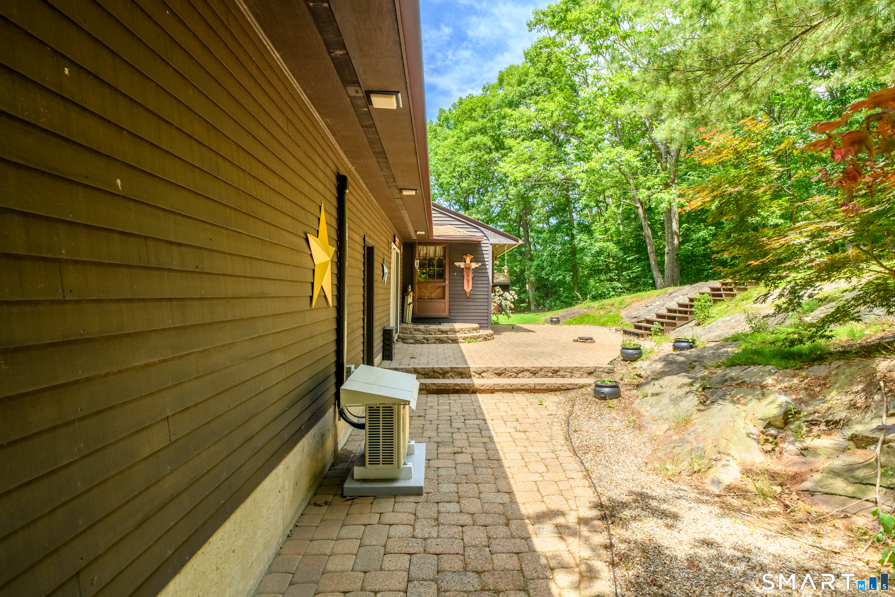 1020 Bartholomew Road Middletown, CT 06457 - Photo 31 of 40