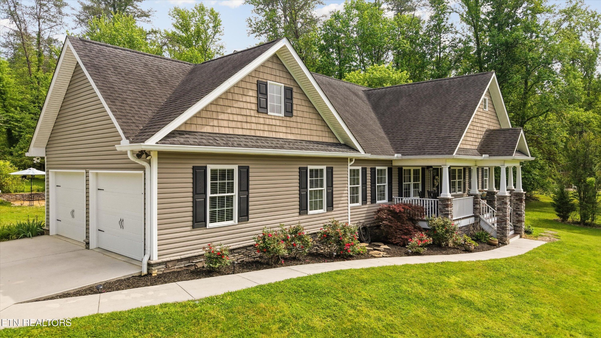 1804 Hopewell Road Knoxville, TN 37920 - Photo 2 of 47